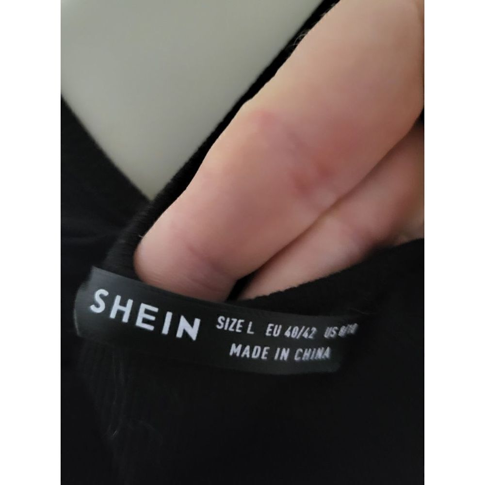 Shein Cut Out Top - Picture 3 of 3